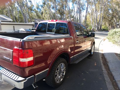 Used 2006 Lincoln Mark LT 2WD image 6