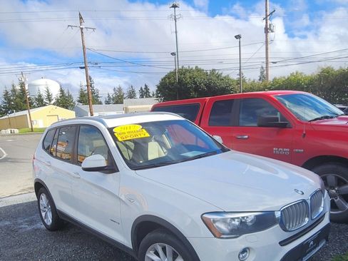 Used 2017 BMW X3 sDrive28i RWD image 1