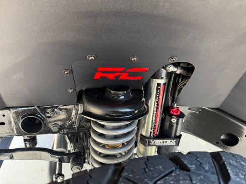 Used 2023 Jeep Wrangler Unlimited Rubicon w/ LED Lighting Group AWD/4WD image 23