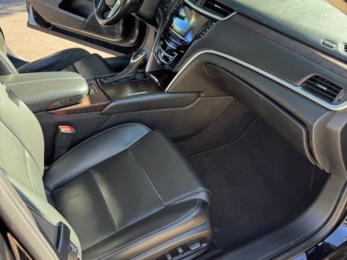 Used 2019 Cadillac XTS Luxury image 14