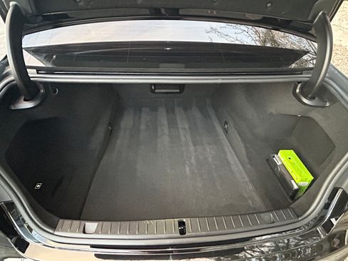 Used 2016 BMW 740i image 11