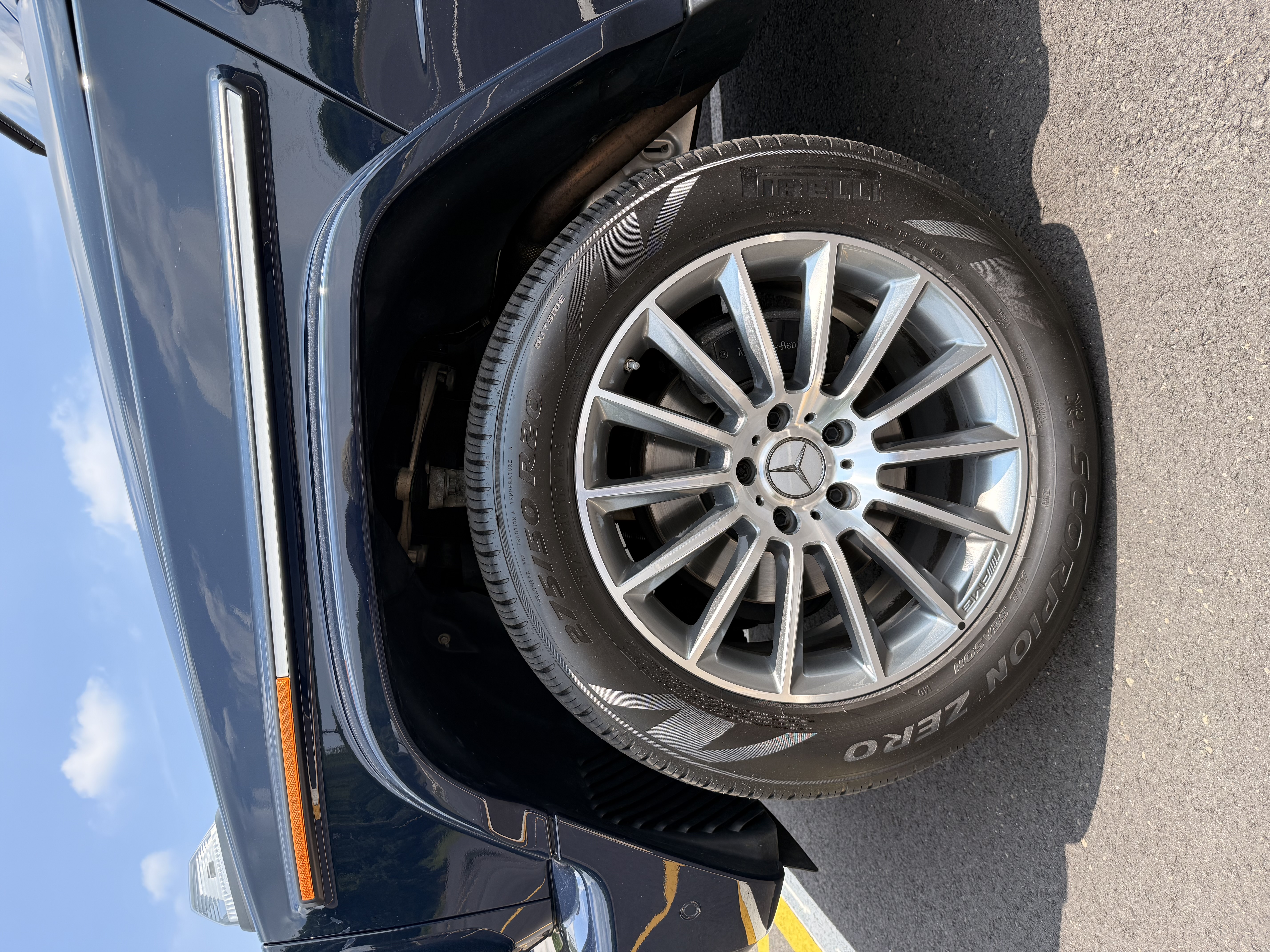 Used 2021 Mercedes-Benz G 550 image 13