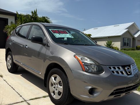 Used 2015 Nissan Rogue S FWD image 4