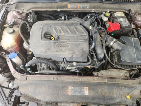 Used 2017 Ford Fusion SE w/ Equipment Group 201A image 9