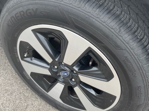 Used 2017 Subaru Forester 2.5i w/ Alloy Wheel Package AWD/4WD image 19