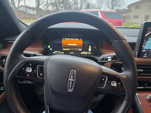 Used 2024 Lincoln Aviator Reserve w/ Equipment Group 201A image 13