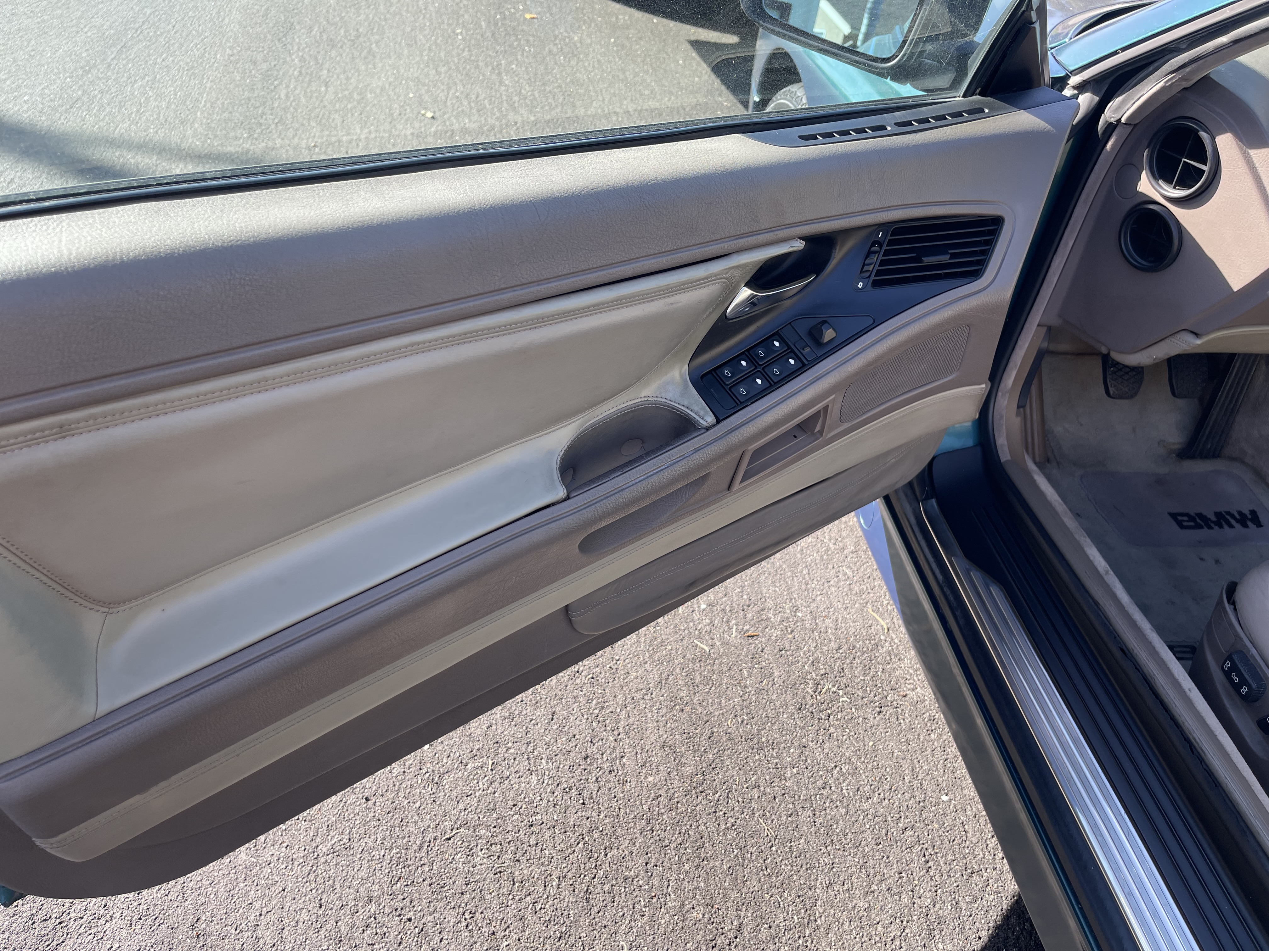 Used 1993 BMW 850Ci RWD image 12