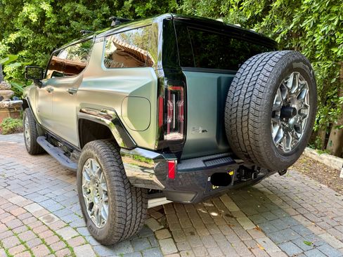 Used 2024 GMC Hummer EV 3X image 4