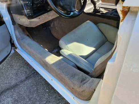 Used 1995 Chevrolet Corvette Coupe image 2