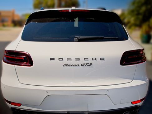 Used 2017 Porsche Macan GTS image 5