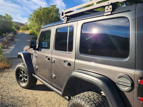 Used 2018 Jeep Wrangler Unlimited Rubicon image 4