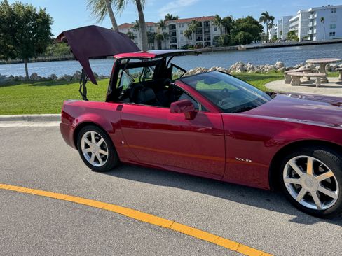 Used 2006 Cadillac XLR Convertible 2D image 17