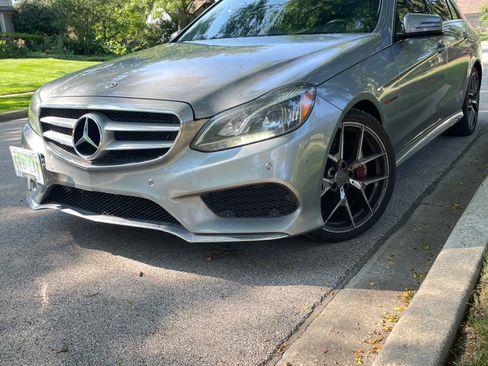 Used 2014 Mercedes-Benz E 550 4MATIC Sedan image 9