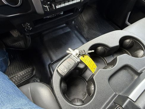 Used 2022 RAM 2500 Tradesman w/ Safety Group image 15