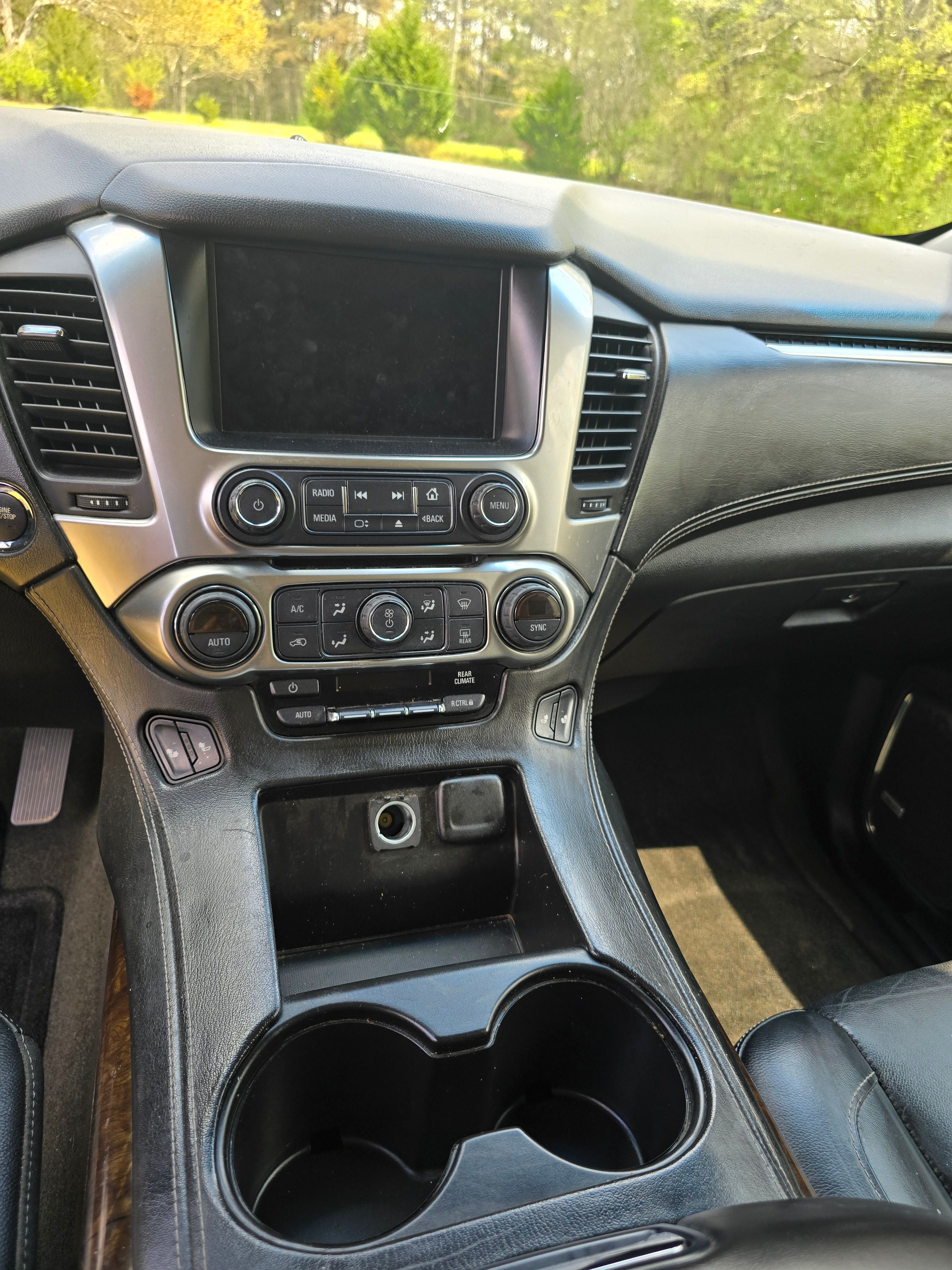 Used 2016 Chevrolet Suburban LT w/ Luxury Package RWD image 16