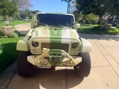 Used 2015 Jeep Wrangler Unlimited Sahara w/ Connectivity Group image 1