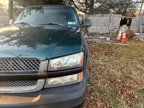 Used 2003 Chevrolet Silverado 2500 W/T w/ Snow Plow Prep Package image 6