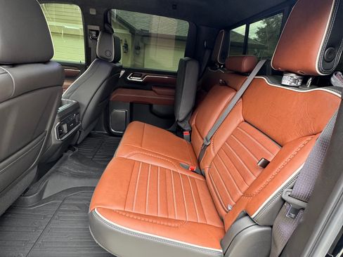 Used 2024 GMC Sierra 3500 Denali Ultimate image 13