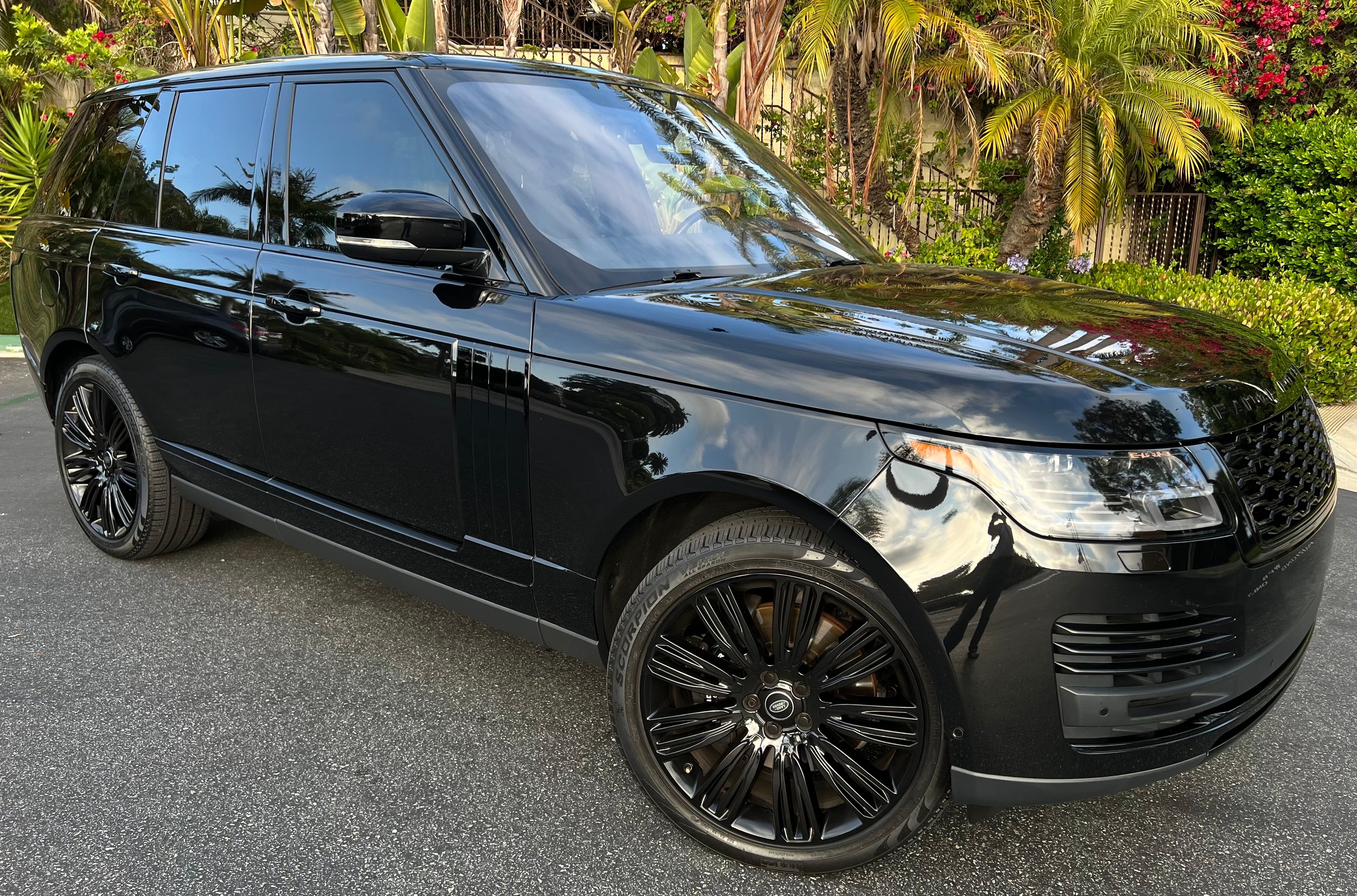 Used 2022 Land Rover Range Rover P525 Westminster Edition AWD/4WD image 1