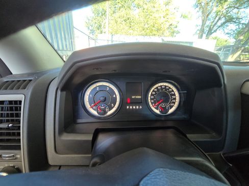 Used 2018 RAM 3500 Tradesman w/ Popular Equipment Group image 26