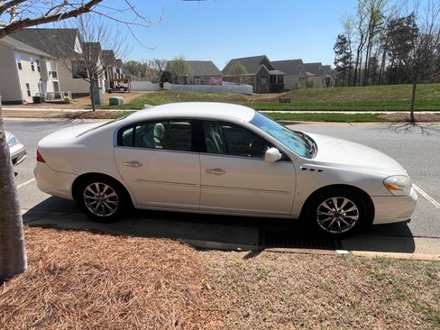 Used 2009 Buick Lucerne CXL image 4