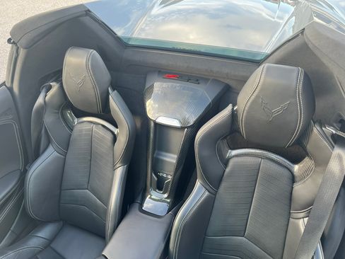 Used 2024 Chevrolet Corvette Stingray Premium Conv w/ Z51 Performance Package image 16