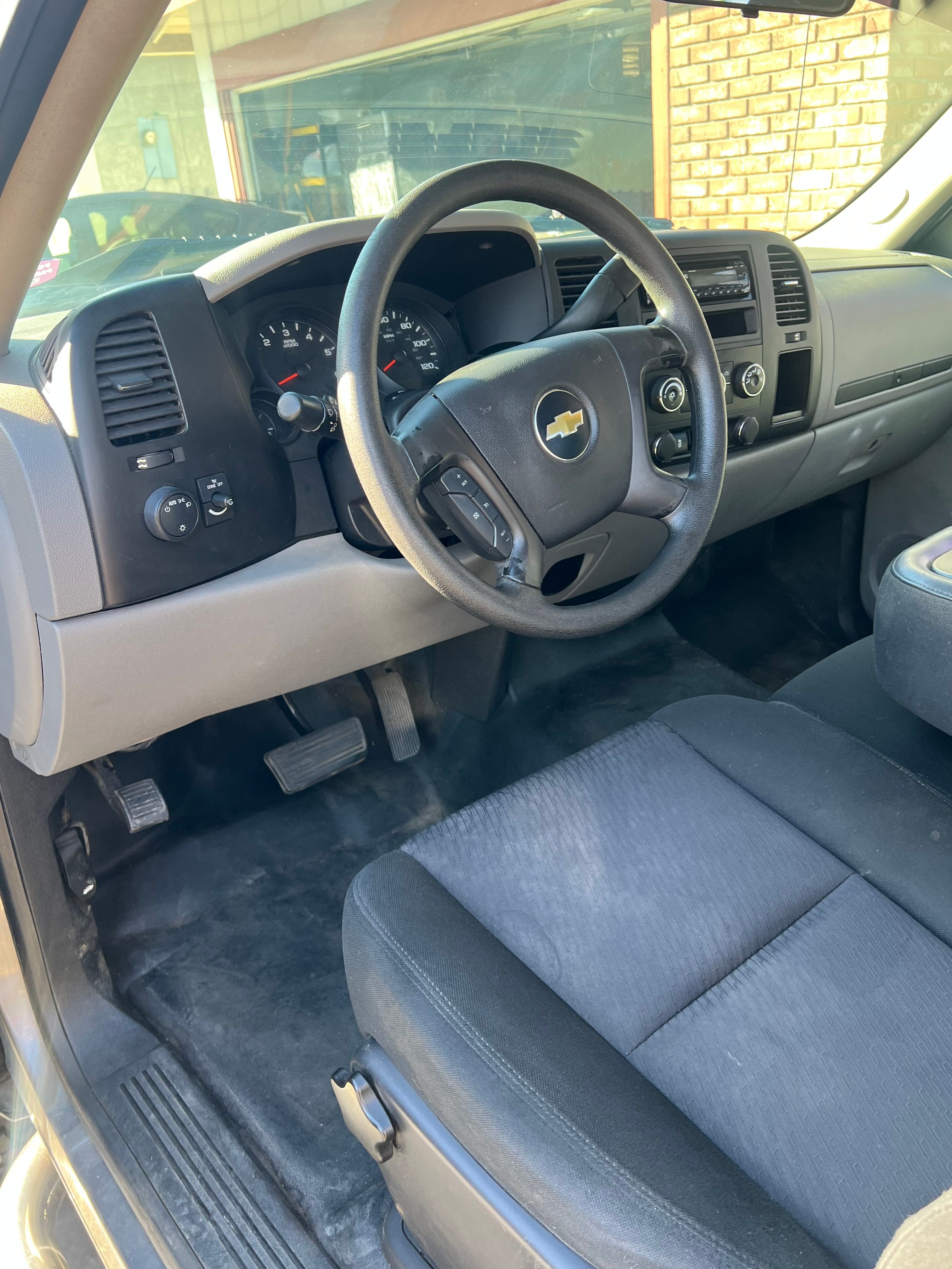 Used 2013 Chevrolet Silverado 1500 W/T RWD image 13