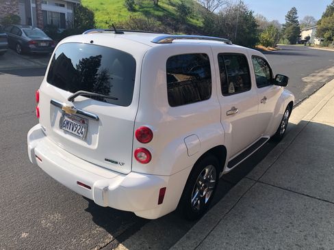 Used 2011 Chevrolet HHR LT image 5