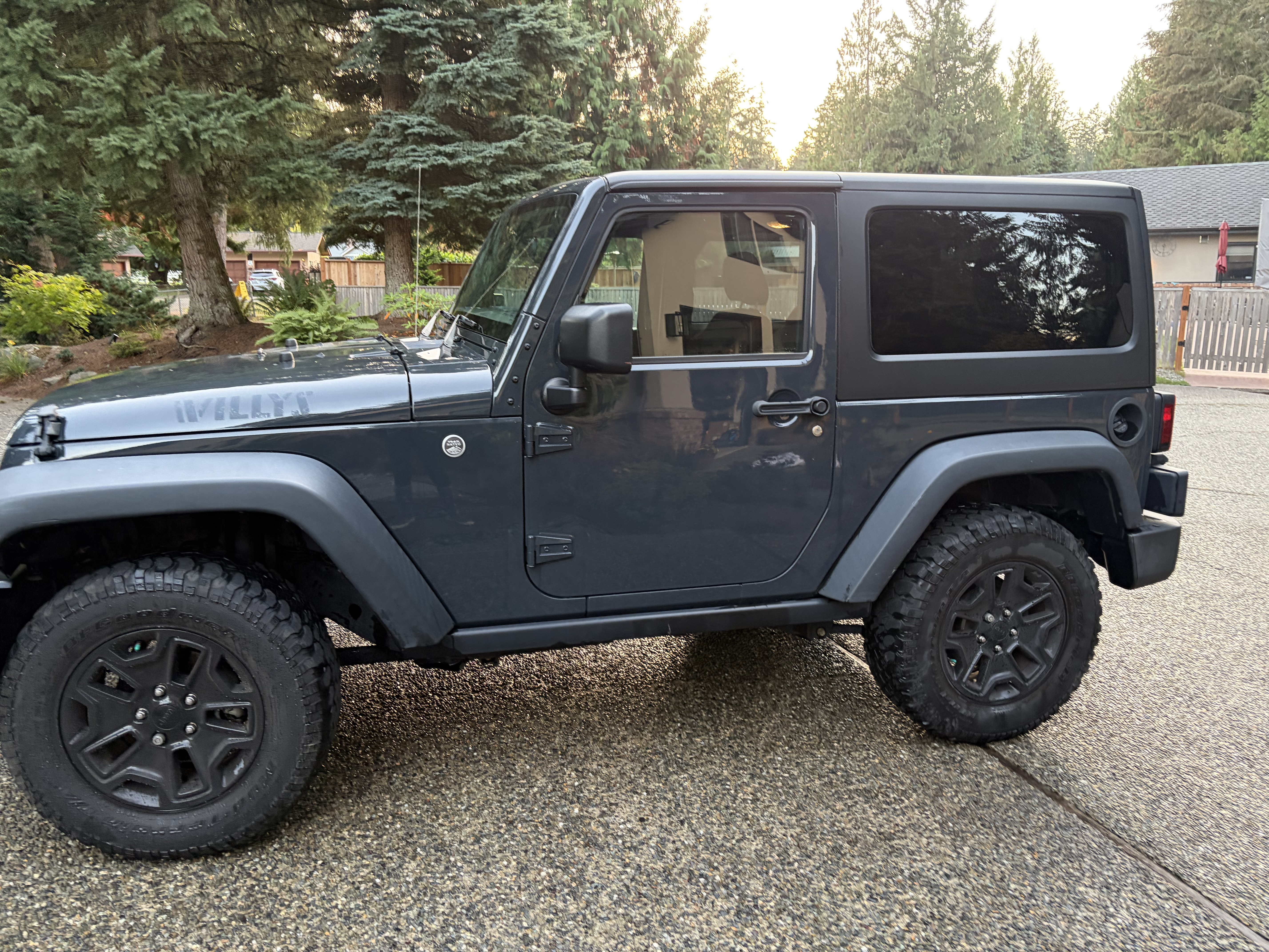 Used 2017 Jeep Wrangler Sport AWD/4WD image 2