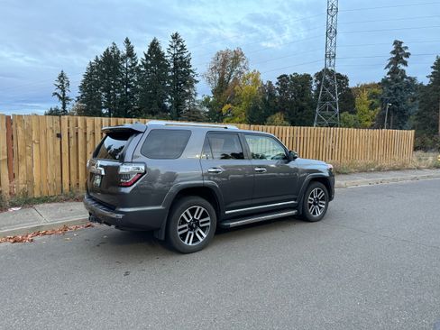 Used 2018 Toyota 4Runner Limited image 4