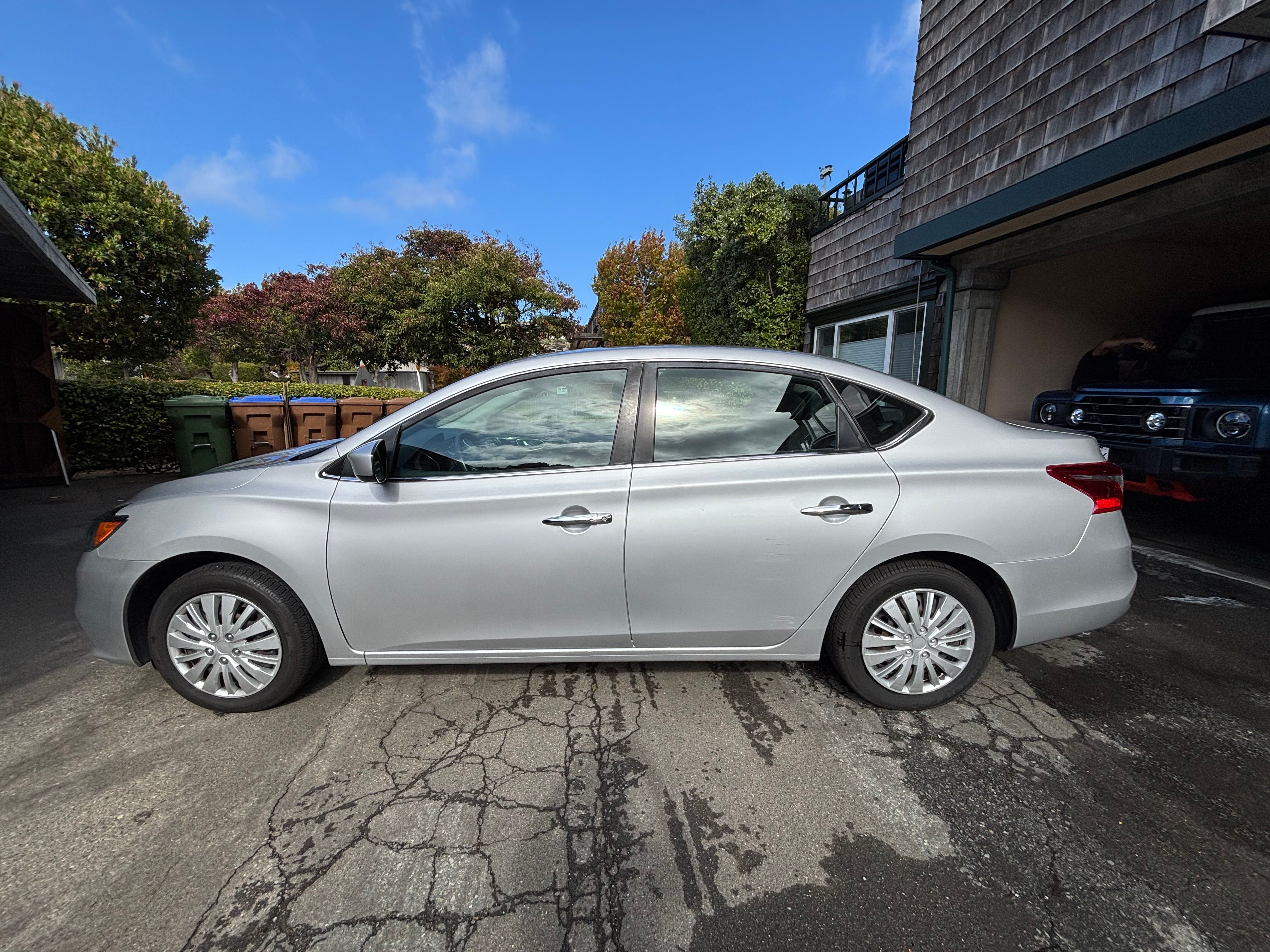 Used 2017 Nissan Sentra SV FWD image 4