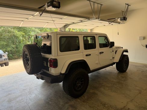 Used 2022 Jeep Wrangler Unlimited Rubicon w/ Xtreme Recon 35" Tire Package AWD/4WD image 2