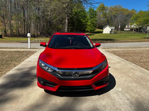 Used 2017 Honda Civic EX-L image 4