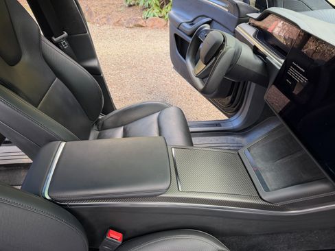 Used 2022 Tesla Model X Plaid image 20