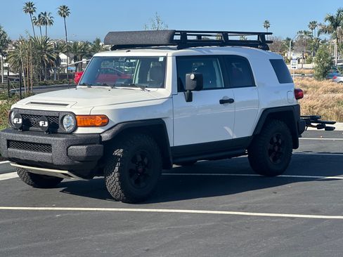 Used 2008 Toyota FJ Cruiser 4WD image 1