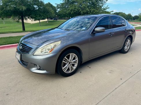 Used 2011 INFINITI G37 x Sedan w/ Premium Pkg AWD/4WD image 4