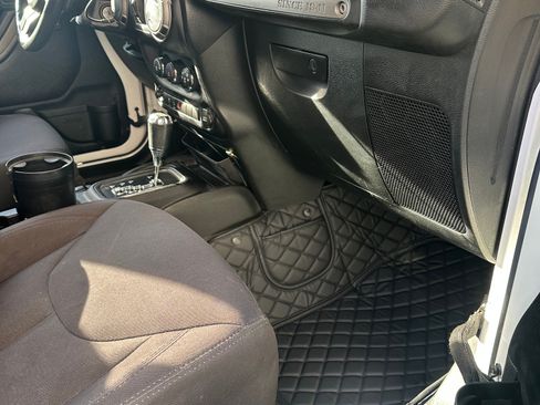 Used 2015 Jeep Wrangler Unlimited Sport w/ Quick Order Package 24S image 10