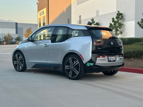 Used 2015 BMW i3 w/ Range Extender image 16