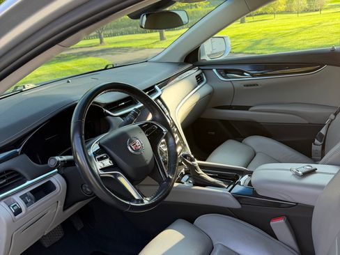 Used 2014 Cadillac XTS Luxury FWD image 10