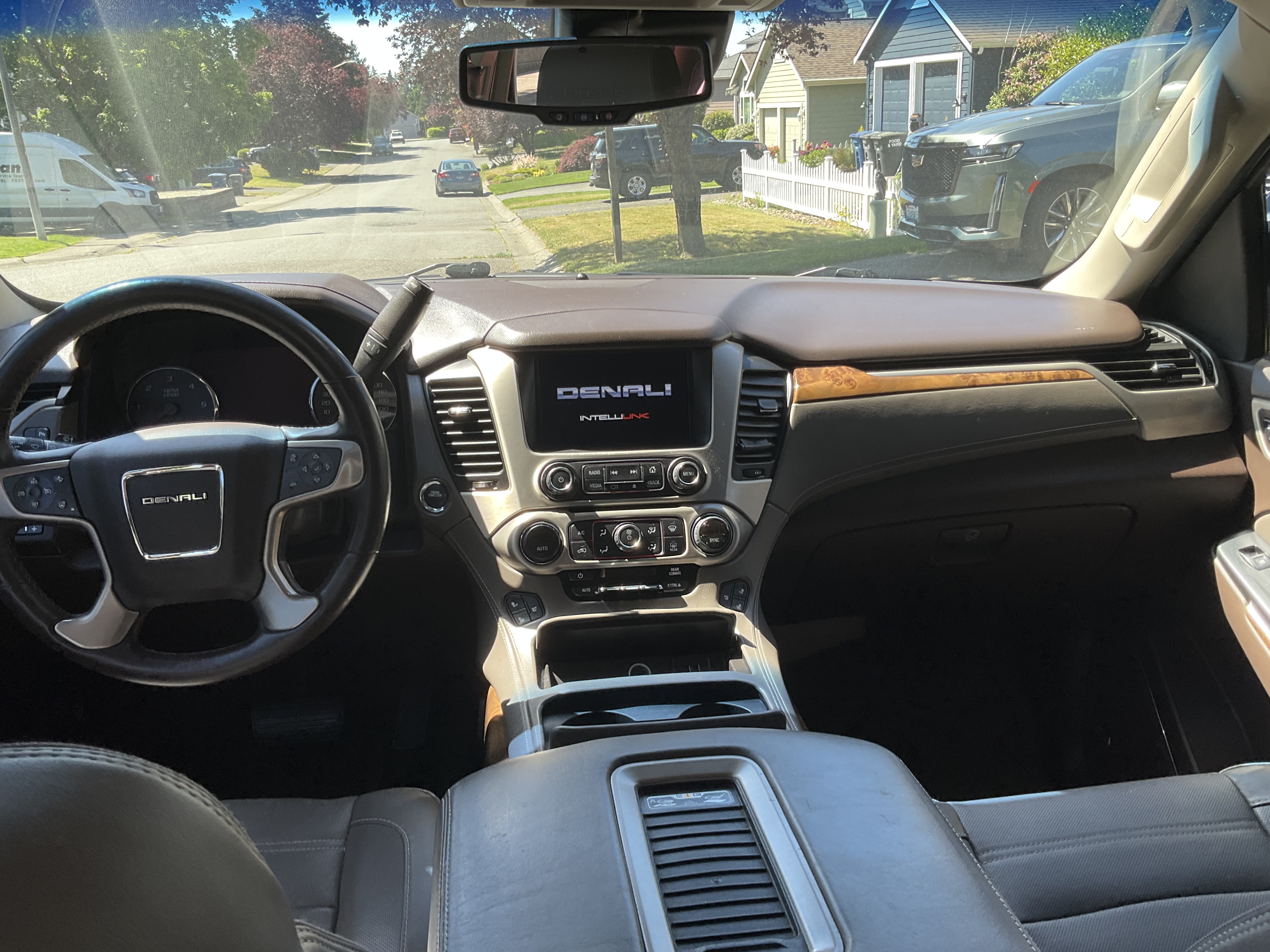 Used 2015 GMC Yukon Denali AWD/4WD image 14