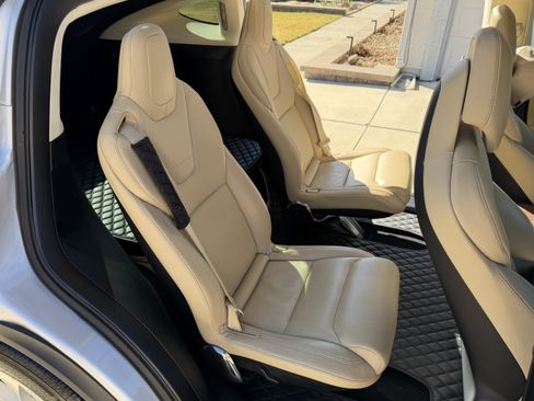 Used 2017 Tesla Model X 100D image 14