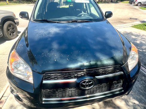 Used 2010 Toyota RAV4 Limited image 6