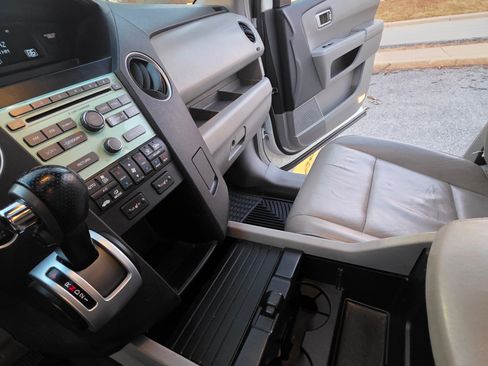 Used 2009 Honda Pilot EX-L image 8
