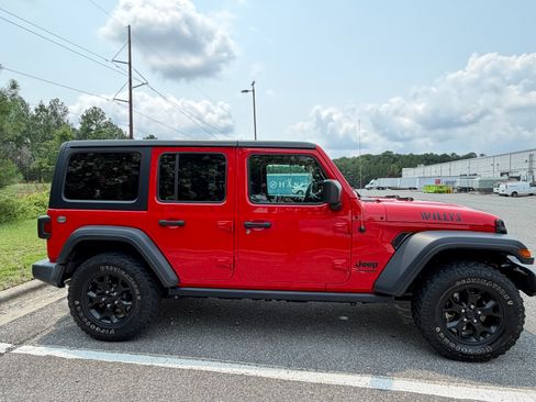 Used 2021 Jeep Wrangler Unlimited Sport AWD/4WD image 4