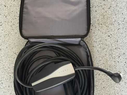 Used 2020 Tesla Model 3 Standard Range Plus image 9