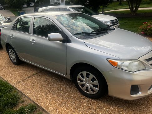 Used 2013 Toyota Corolla L FWD image 6