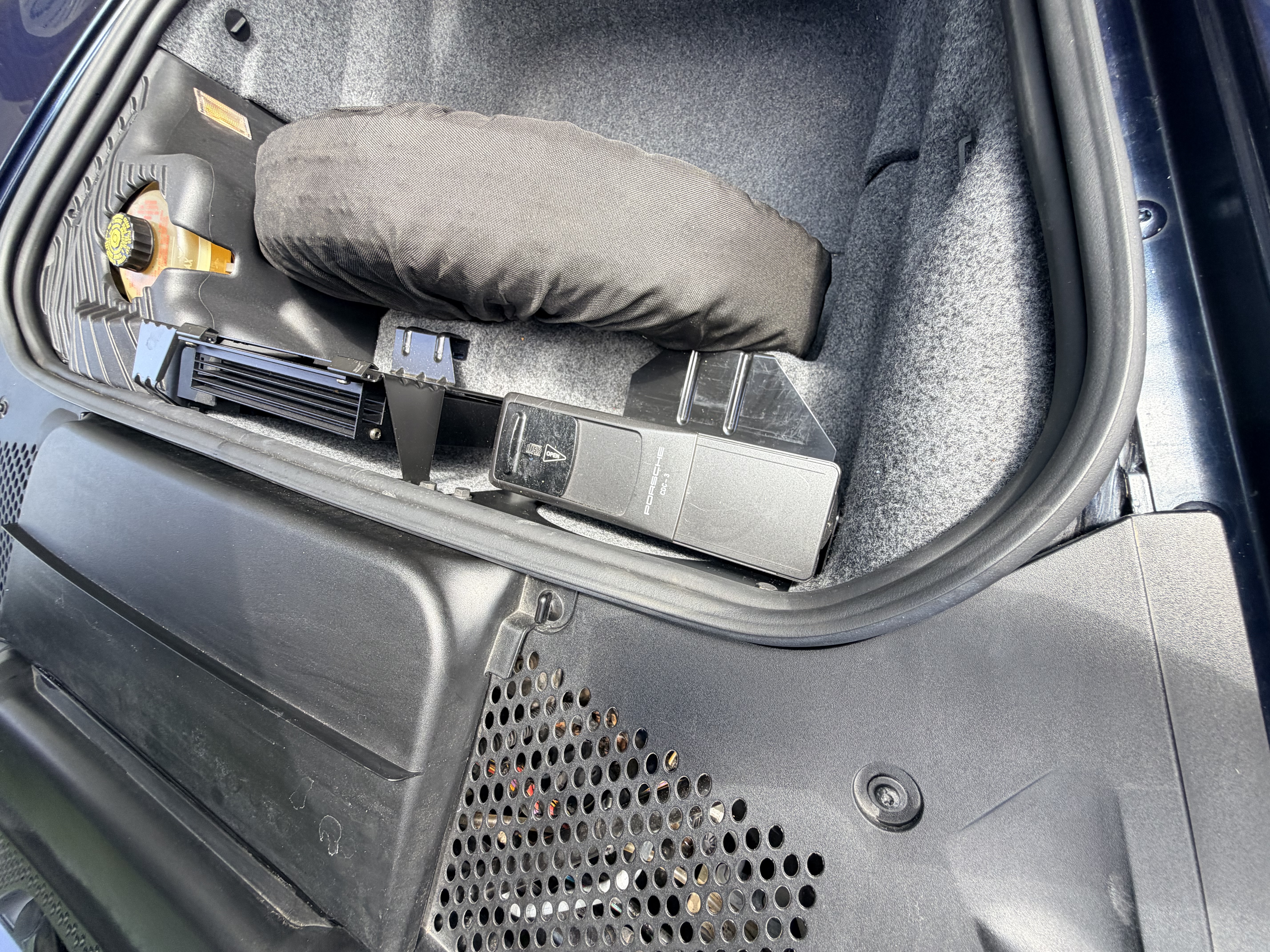 Used 1999 Porsche Boxster RWD image 8