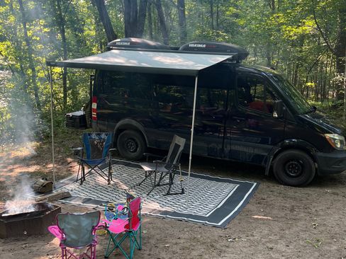 Used 2017 Mercedes-Benz Sprinter 2500 image 5