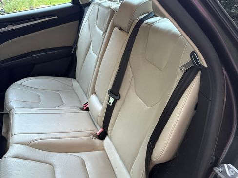 Used 2018 Ford Fusion Titanium image 4