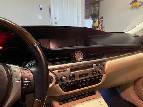 Used 2013 Lexus ES 350 w/ Luxury Pkg image 11